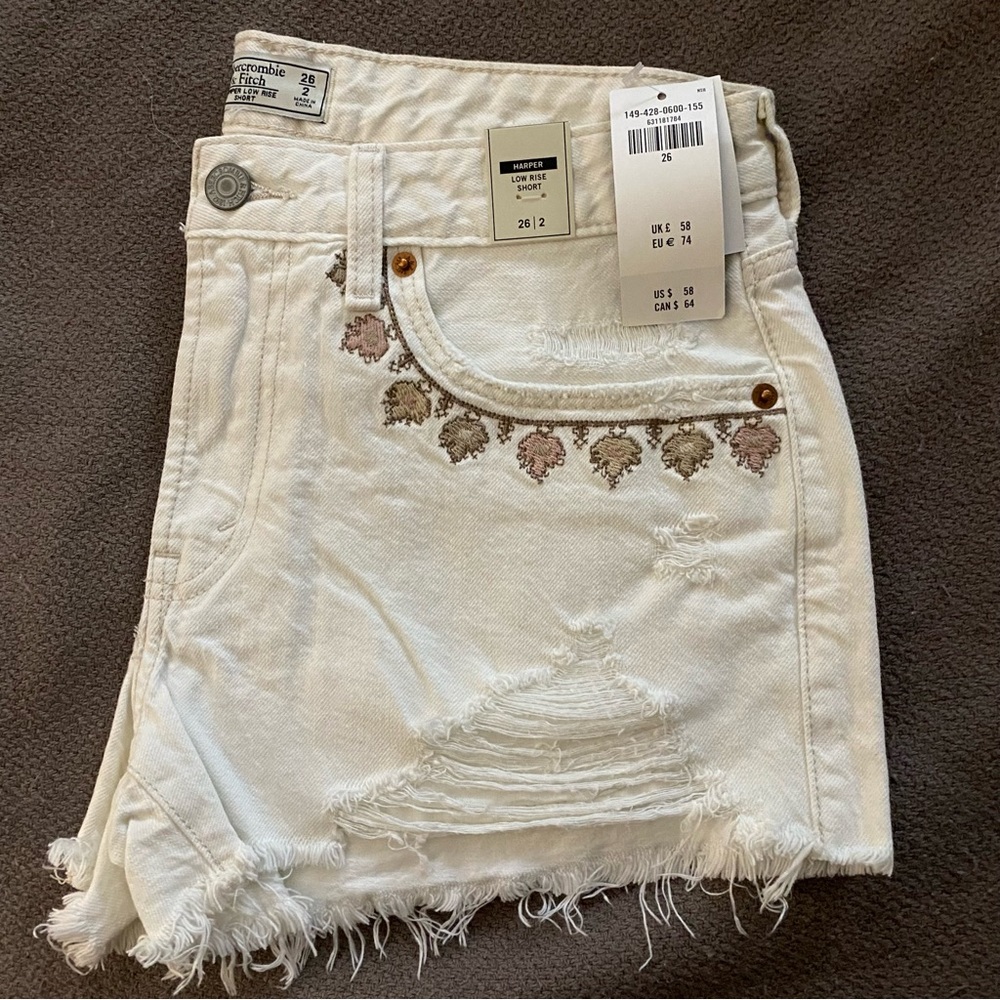 NEW Abercrombie & Fitch Harper Low Rise White Short
